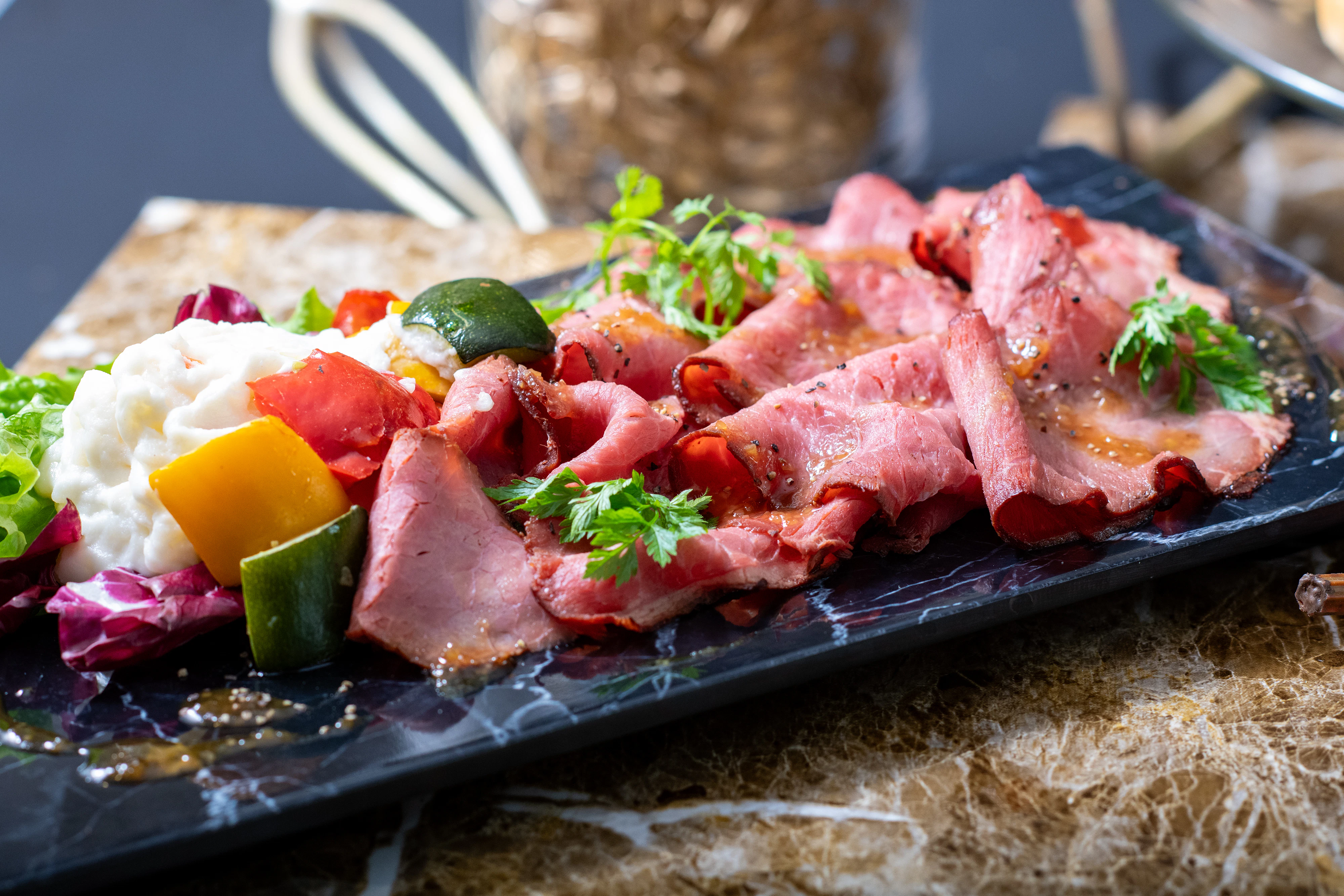 しっとりやわらか特製ローストビーフ (10～12名分)